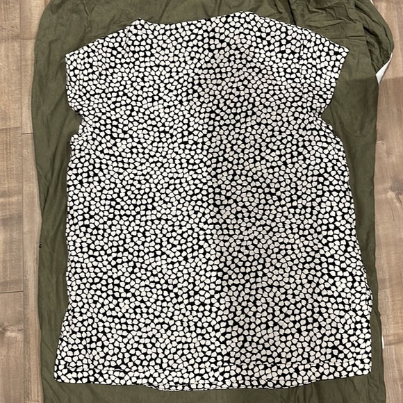 Dianevonfursternberg,size large, black / white,100 silk - Picture 2 of 6